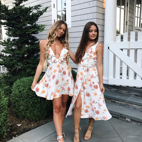 Revolve floral summer dress - Picture 2 of 4